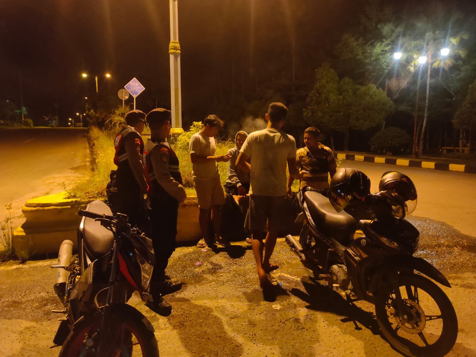 Satuan Samapta Polres Gunung Mas Jaga Keamanan dengan Patroli Malam Hari