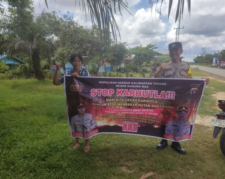 Personel Polsek Tewah Gencar Sosialisasi Bahaya Kebakaran Hutan dan Lahan