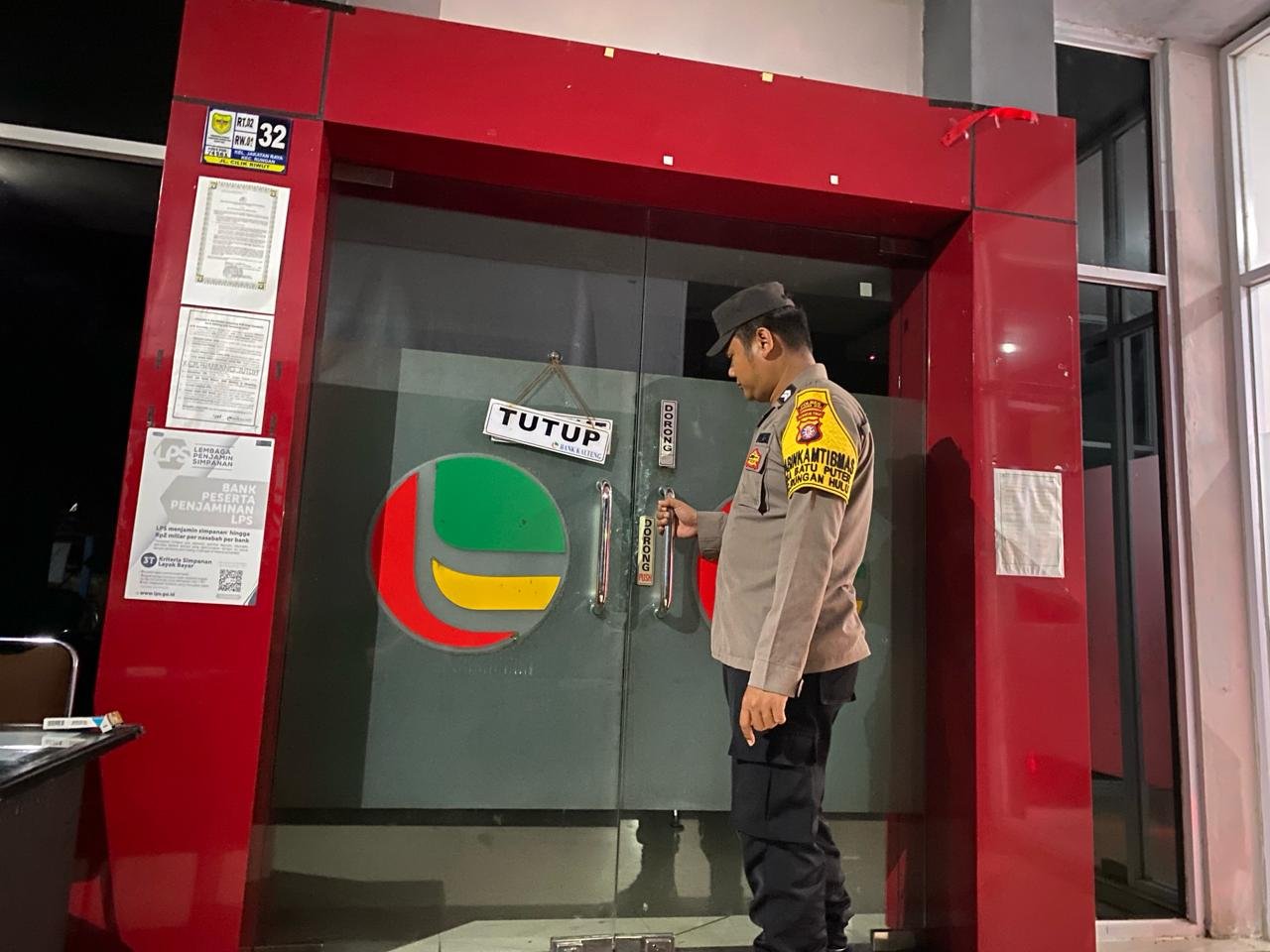 Personel Polsek Rungan Patroli Malam Hari, Cegah Gangguan Kamtibmas