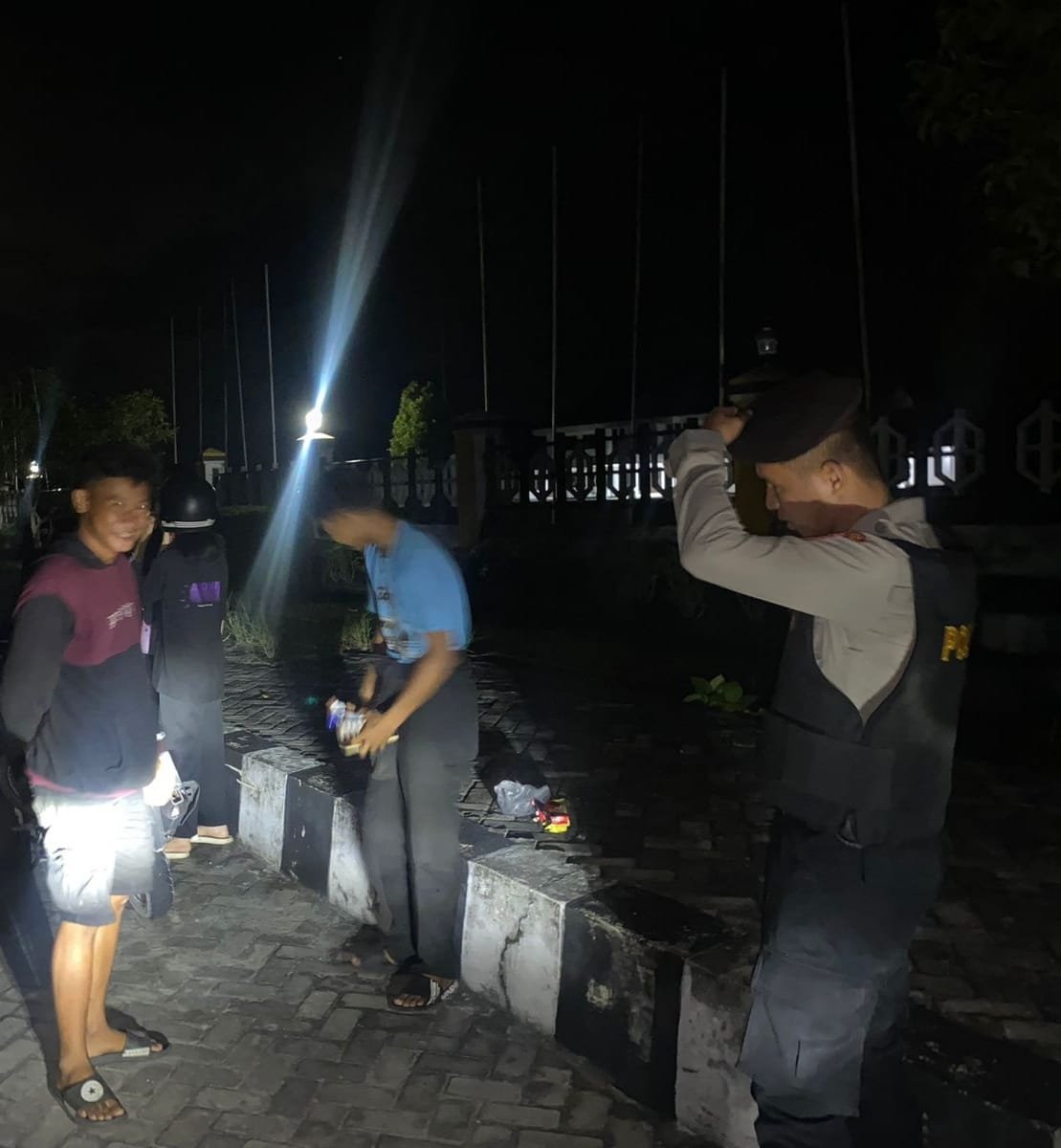 Satuan Samapta Polres Gunung Mas Jaga Keamanan dengan Patroli Malam Hari