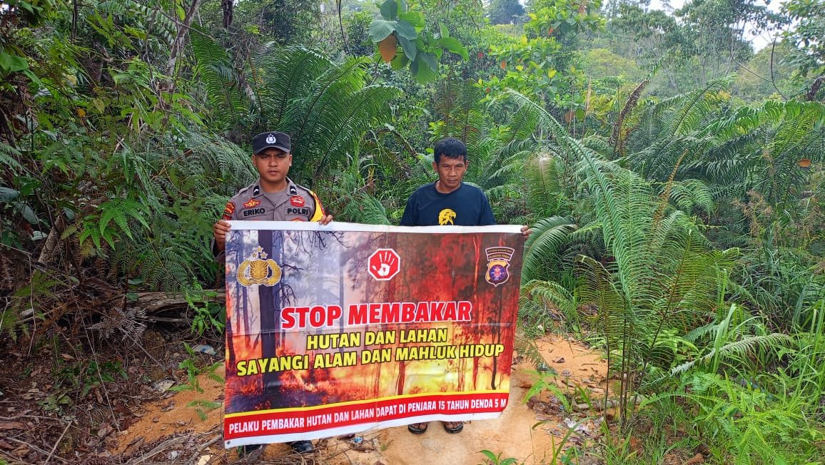 Personel Polsek Tewah Gencar Sosialisasi Bahaya Kebakaran Hutan dan Lahan