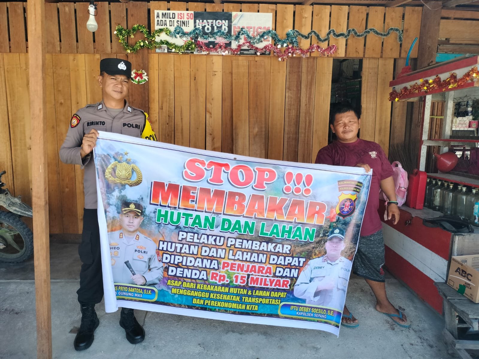 Bhabinkamtibmas Polsek Sepang Perkuat Sosialisasi Bahaya Kebakaran Hutan