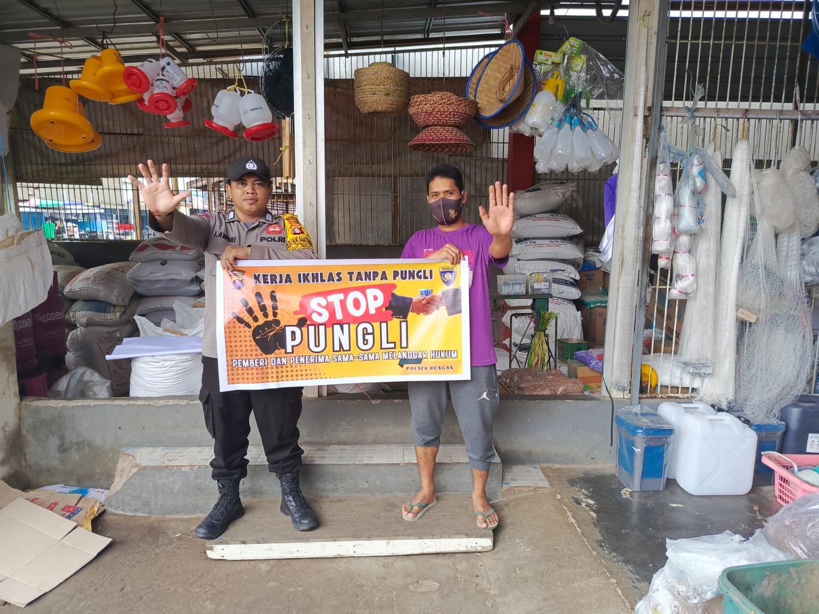 Polsek Rungan Sosialisasi Bahaya Pungutan Liar, Lindungi Hak Warga