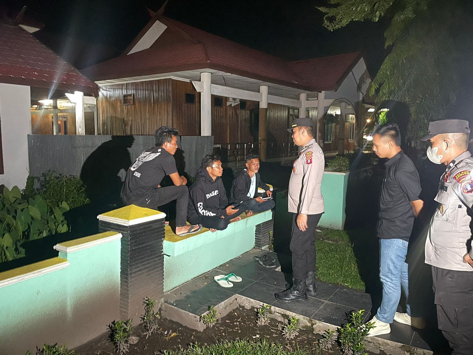 Regu Siaga Harkamtibmas Polres Gunung Mas Patroli Taman Kota Kuala Kurun