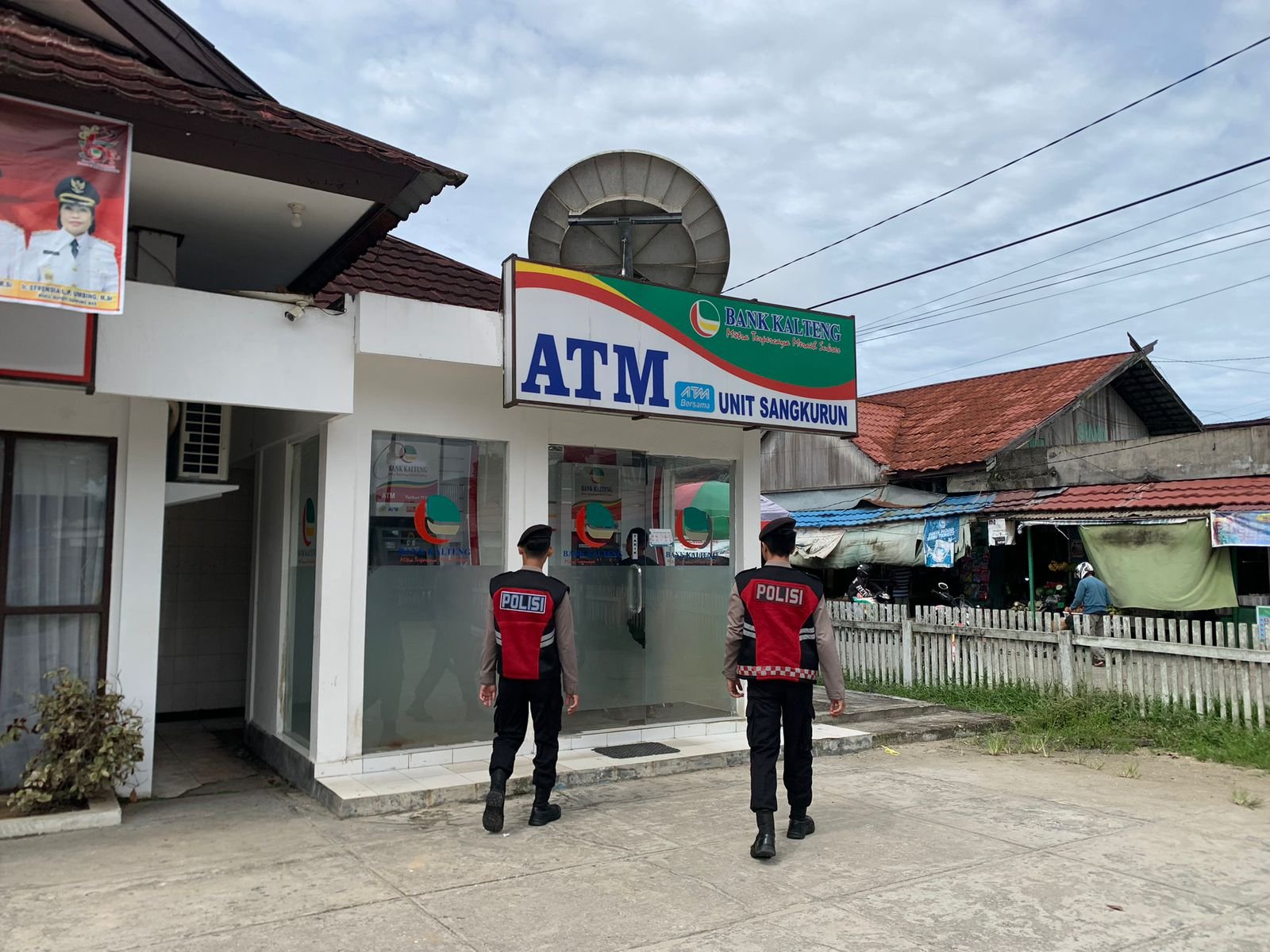 Polres Gunung Mas Tingkatkan Keamanan dengan Patroli Rutin di Jalanan