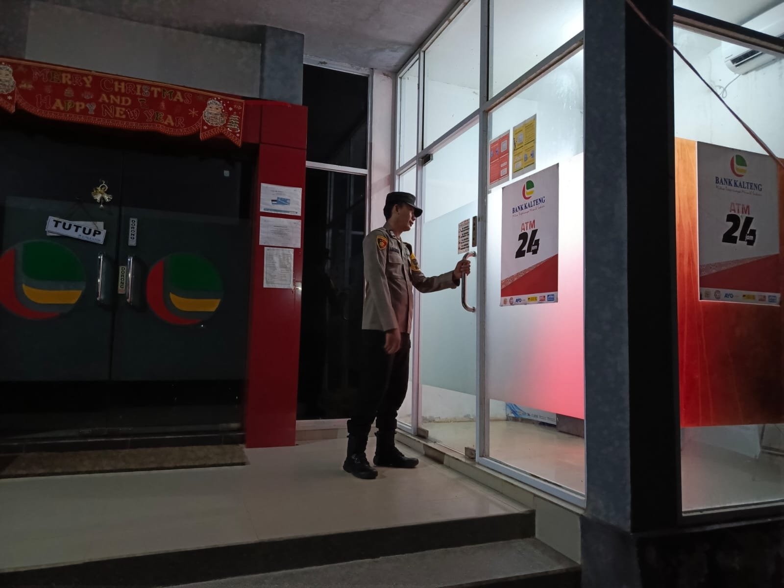 Personel Polsek Rungan Patroli Malam Hari, Cegah Gangguan Kamtibmas