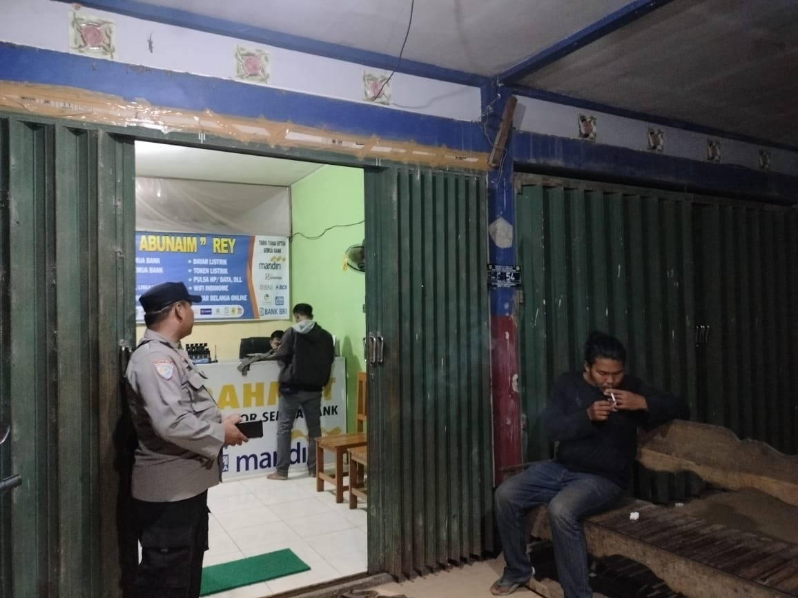 Polsek Manuhing Patroli Malam Hari, Pastikan Wilayah Hukunya Tetap Aman