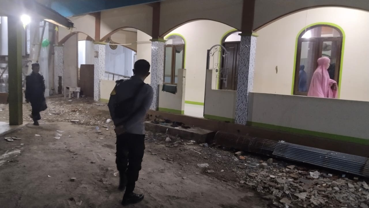 Polsek Kahut Gelar Pengamanan Sholat Tarawih, Tingkatkan Keamanan Dibulan Suci Ramadan