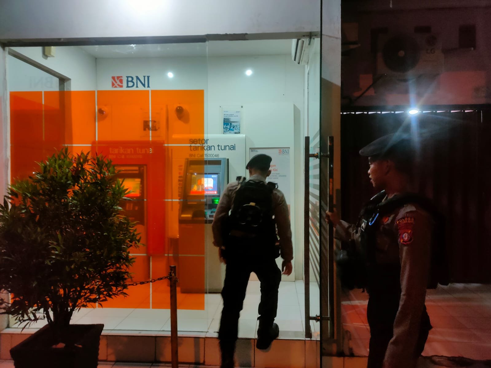 Satsamapta Polres Gunung Mas Rutin Patroli ke Objek Vital untuk Memelihara Keamanan