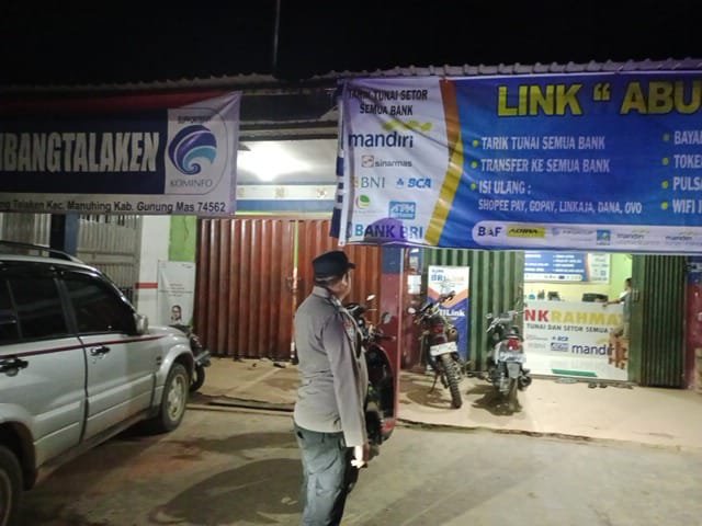 Polsek Manuhing Patroli Malam Hari, Pastikan Wilayah Hukunya Tetap Aman