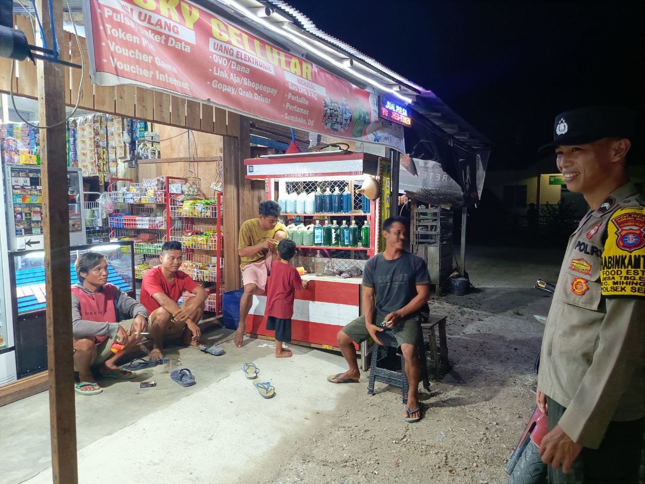 Personel Polsek Rungan Patroli Malam Hari, Cegah Gangguan Kamtibmas