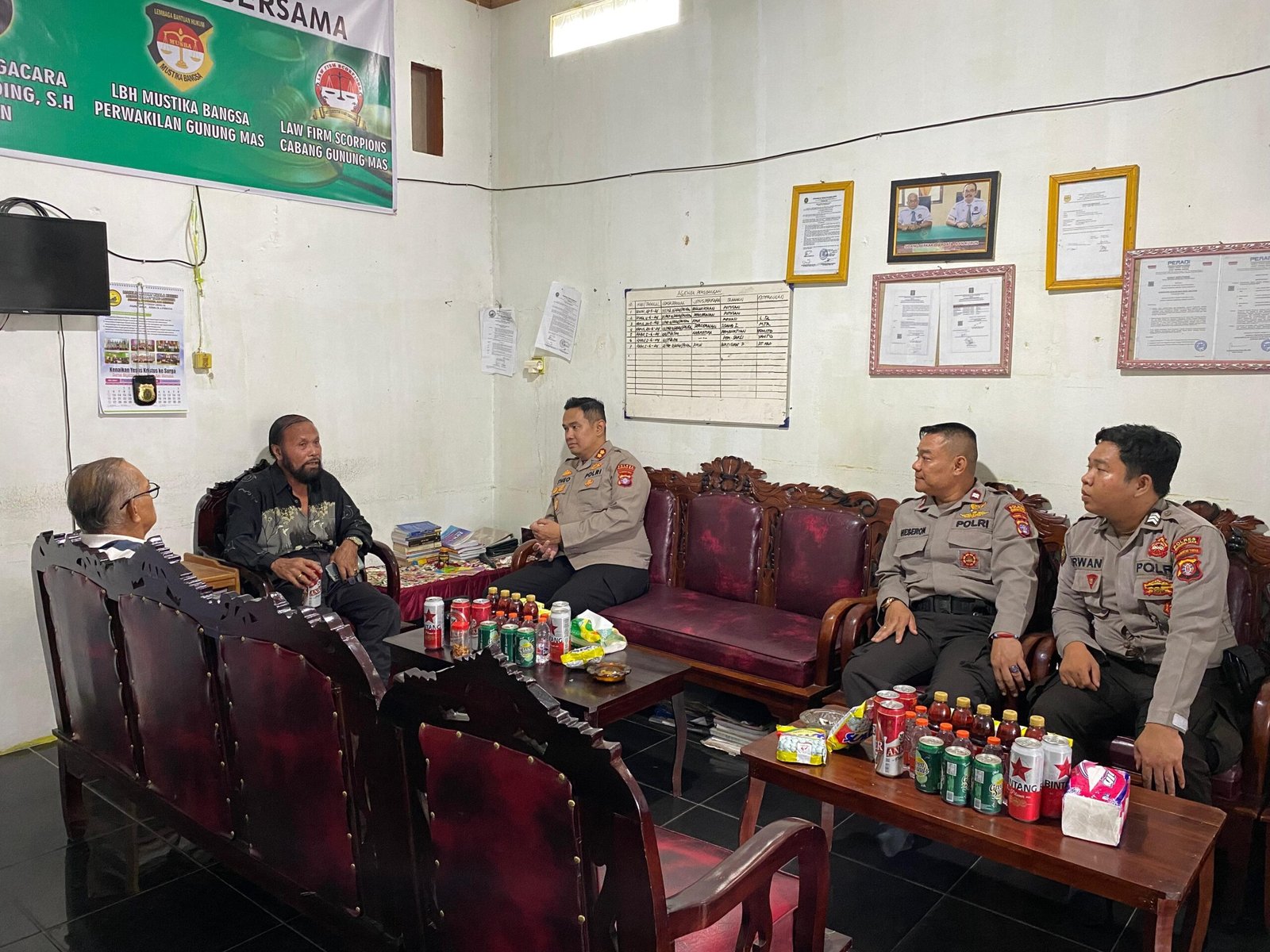 Kapolres Gunung Mas Terima Aspirasi Warga Saat Jumat Curhat