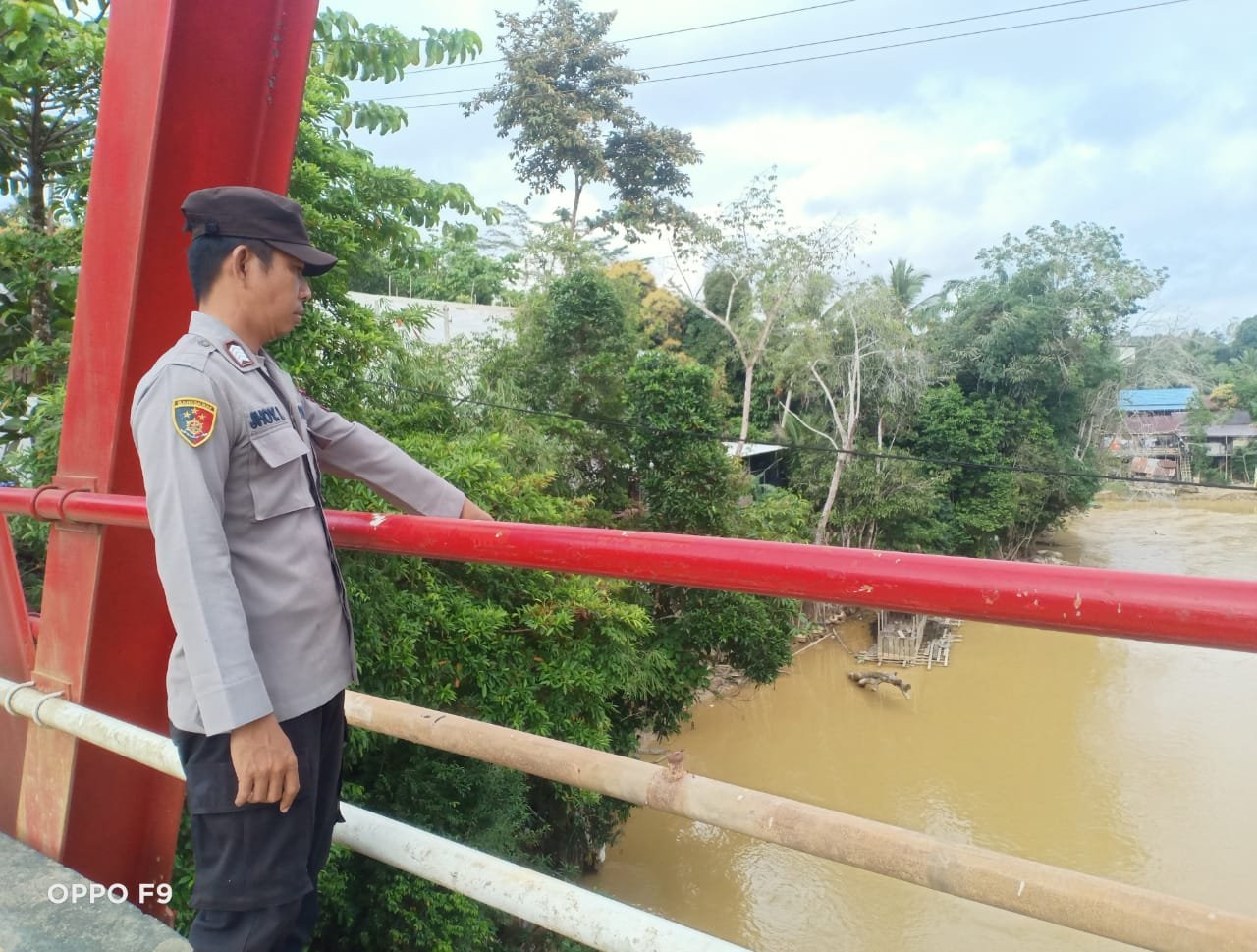 Polsek Manuhing Ajak Warga Peduli Lingkungan dan Cegah Kebakaran Hutan