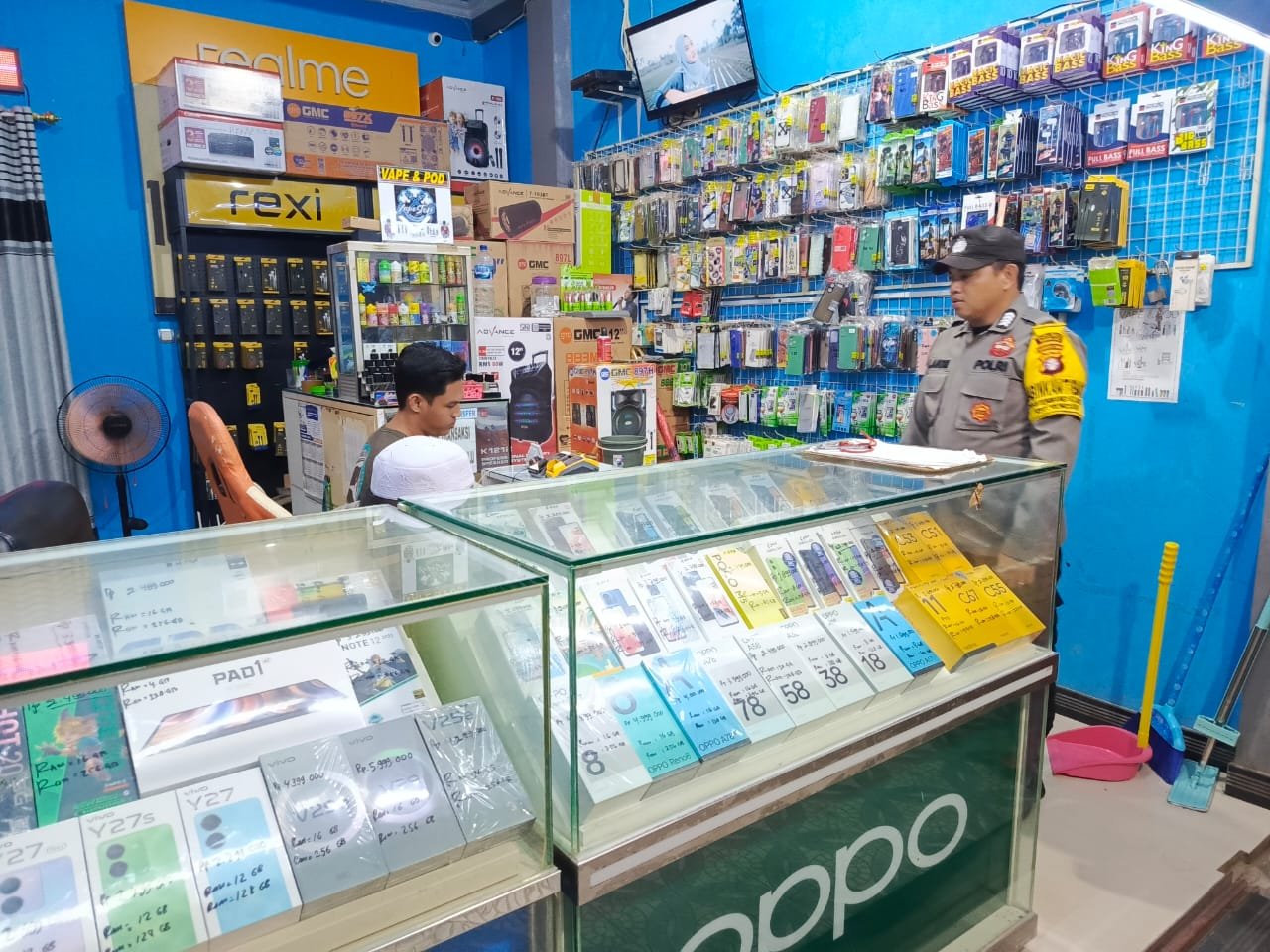 Personel Polsek Rungan Patroli Malam Hari, Cegah Gangguan Kamtibmas