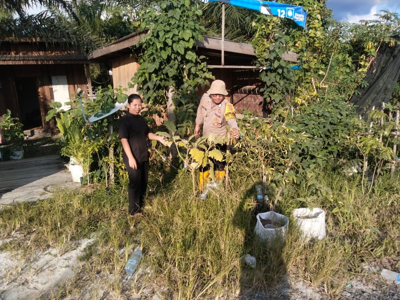 Petakan Potensi Pangan: Bhabinkamtibmas Bantu Wujudkan Ketahanan Pangan di Desa Bereng Jun
