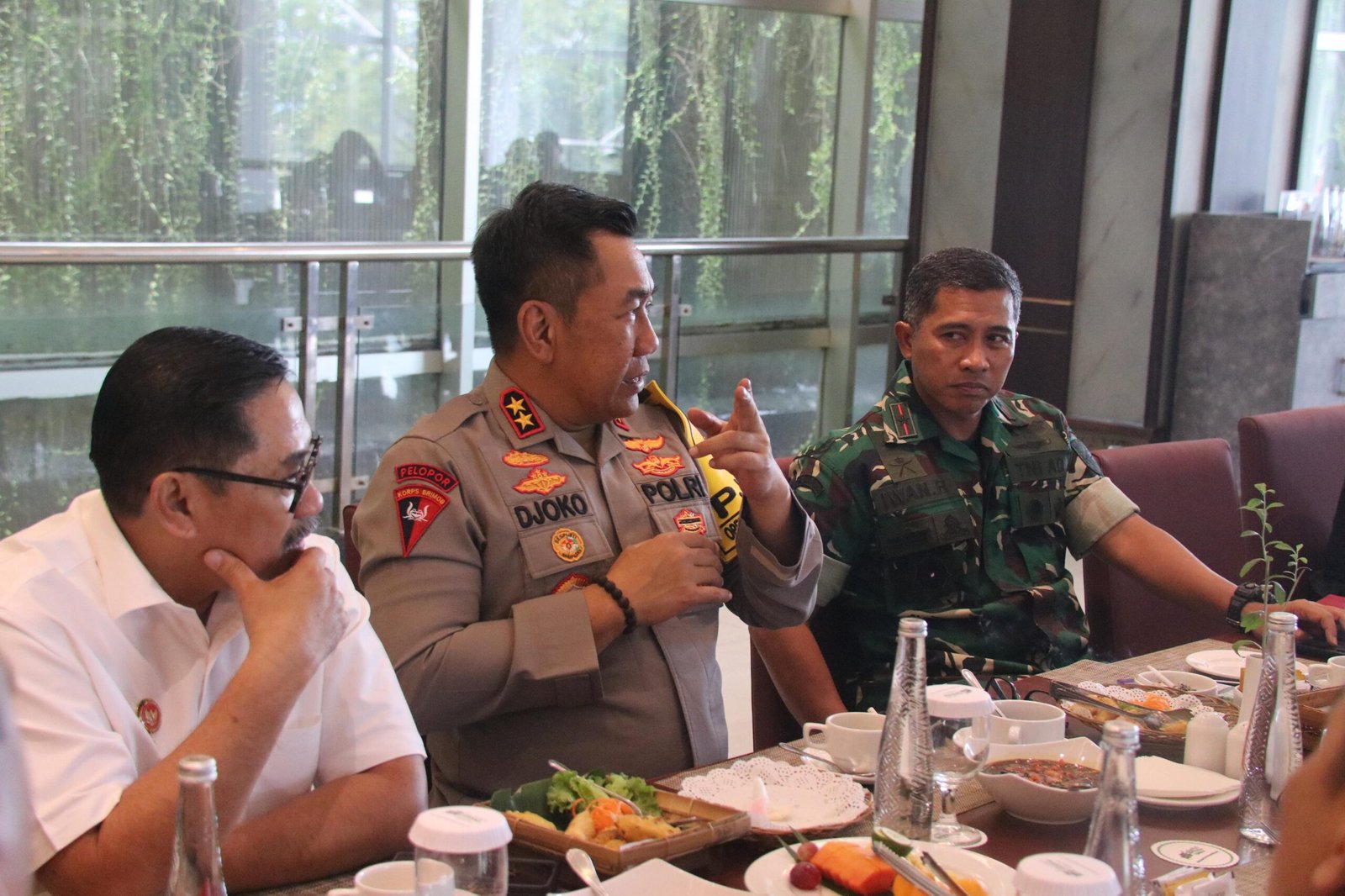 Rapat Pleno Pilkada 2024 di Kalteng, TNI-Polri Siap Jamin Keamanan dan Ketertiban Proses Rekapitulasi Suara